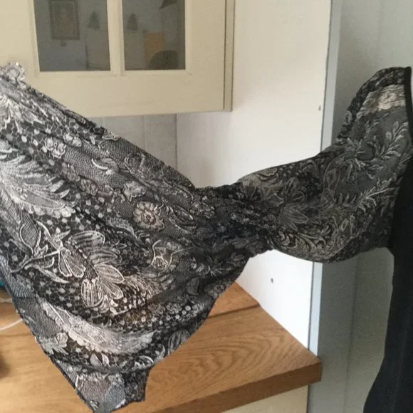 Top - Picture 5 of 6